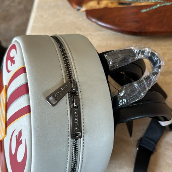 Rare Star Wars X-Wing Luke Skywalker Rebel Alliance Loungefly backpack NWT - Picture 4 of 12